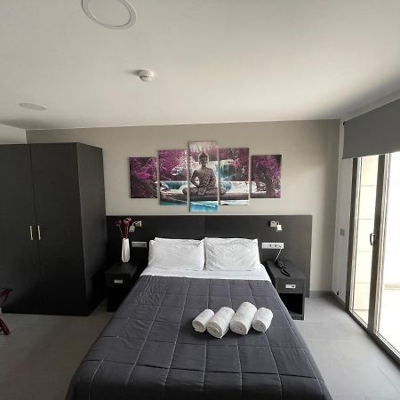 6 Bis Hotel Кастелдефелс Екстериор снимка