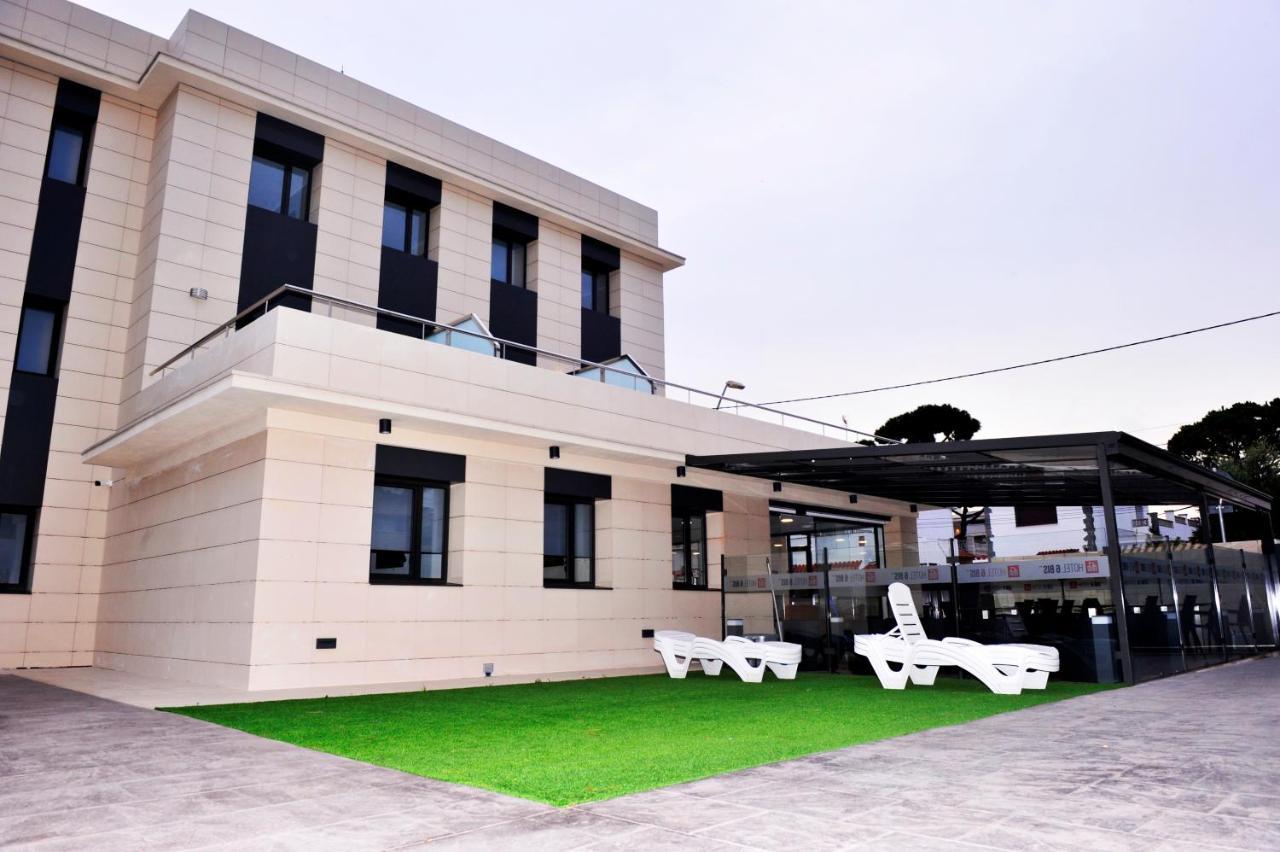 6 Bis Hotel Кастелдефелс Екстериор снимка