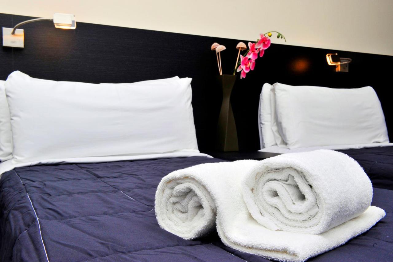 6 Bis Hotel Кастелдефелс Екстериор снимка