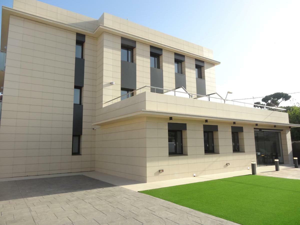 6 Bis Hotel Кастелдефелс Екстериор снимка